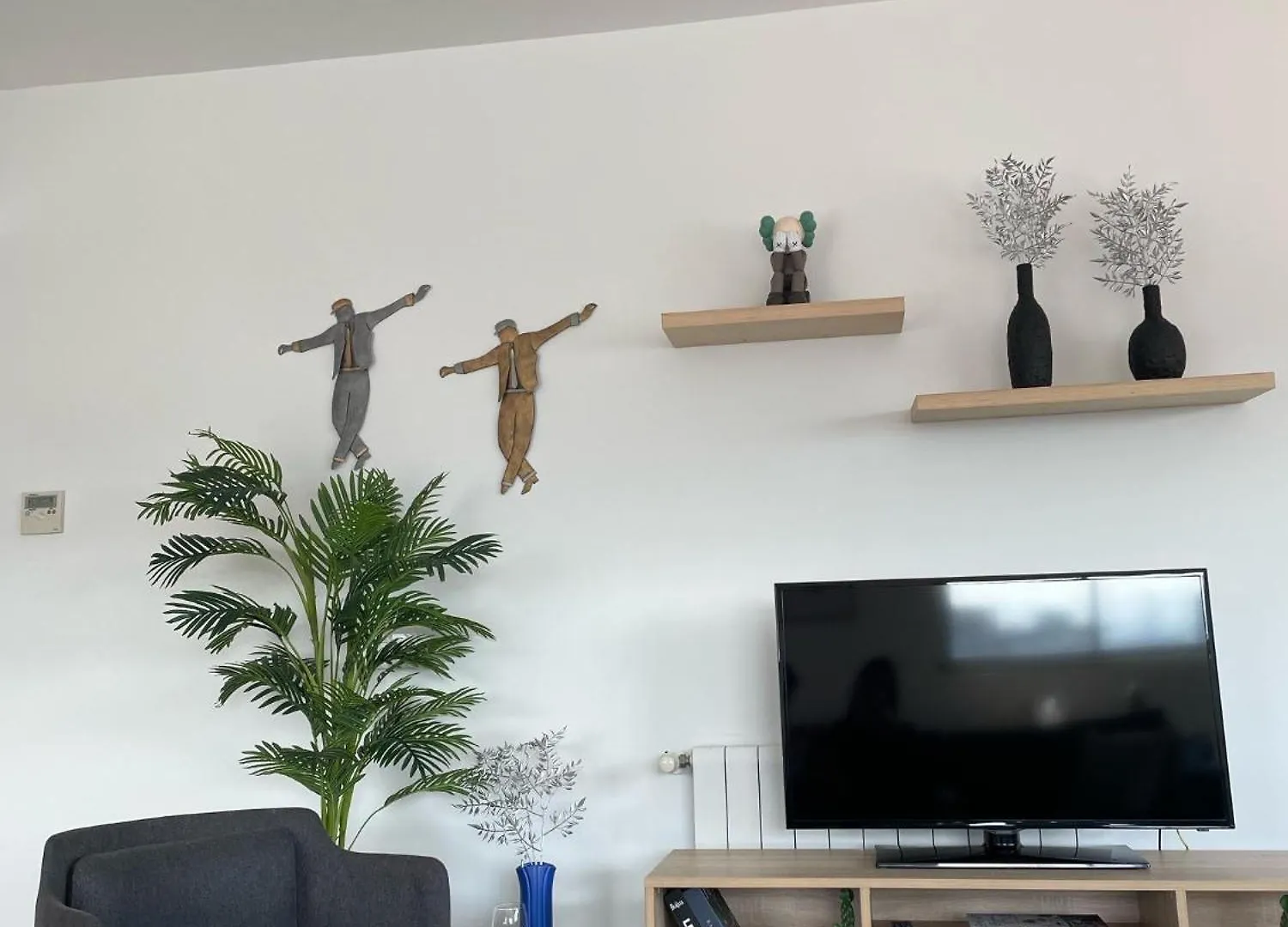 2 Bedroom Apartment Aya Tower Mar Mikhael - Bejrút