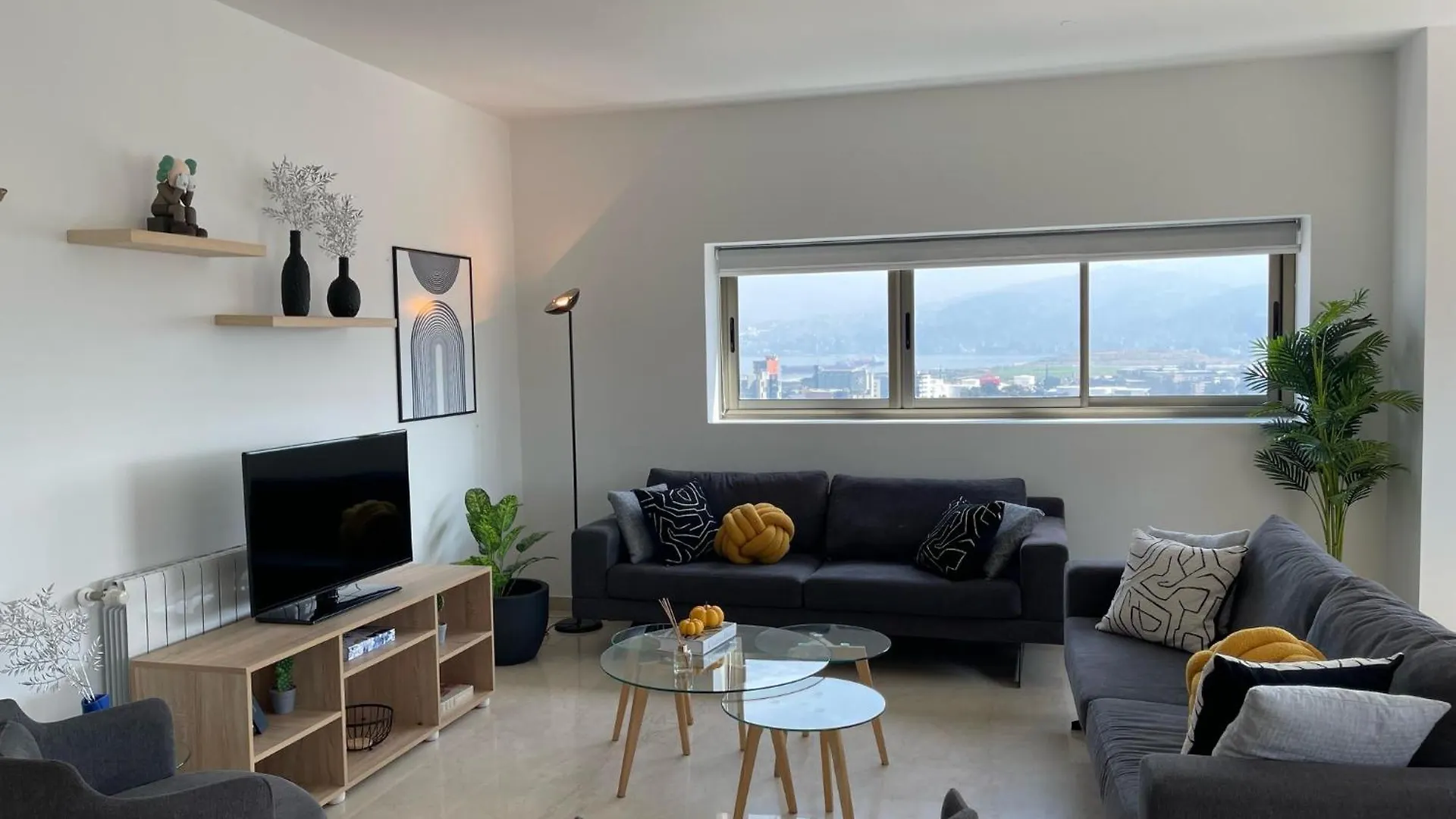 2 Bedroom Apartment Aya Tower Mar Mikhael - Βηρυτός